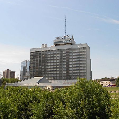 Hotel Mir Jarkov Exterior foto